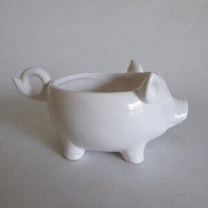 NEW CREATIVE CO-OP BRAND WHITE PIG CERAMIC HANDLED BOWL DISH